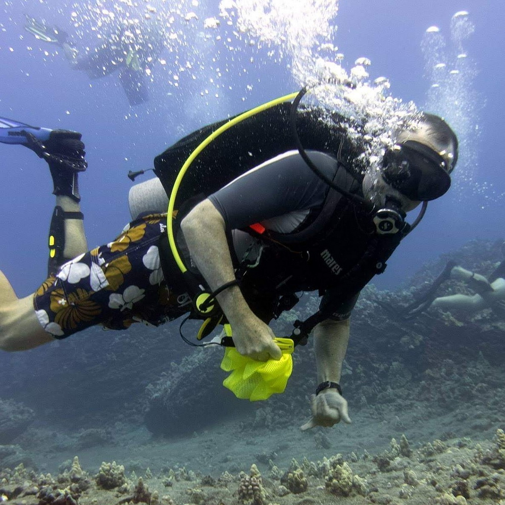 Glenn diving with ODA